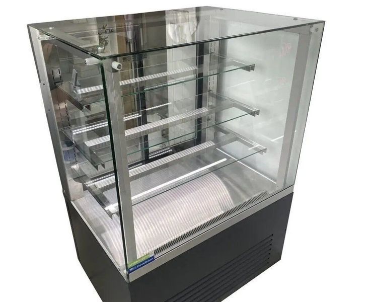 Кондитерська вітрина Juno DK Cube 0,7 UBC (склопакет) (CW)036891 фото